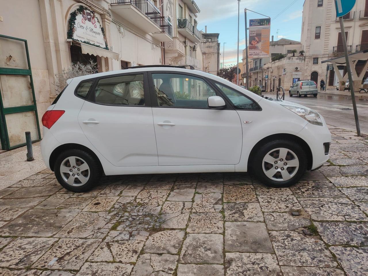 Kia Venga 1.4 CRDi 90CV Cool - TETTO APRIBILE