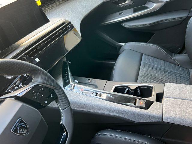 PEUGEOT 3008 Hybrid 145 e-DCS6 GT TUA DA ?389,00 MENSILI