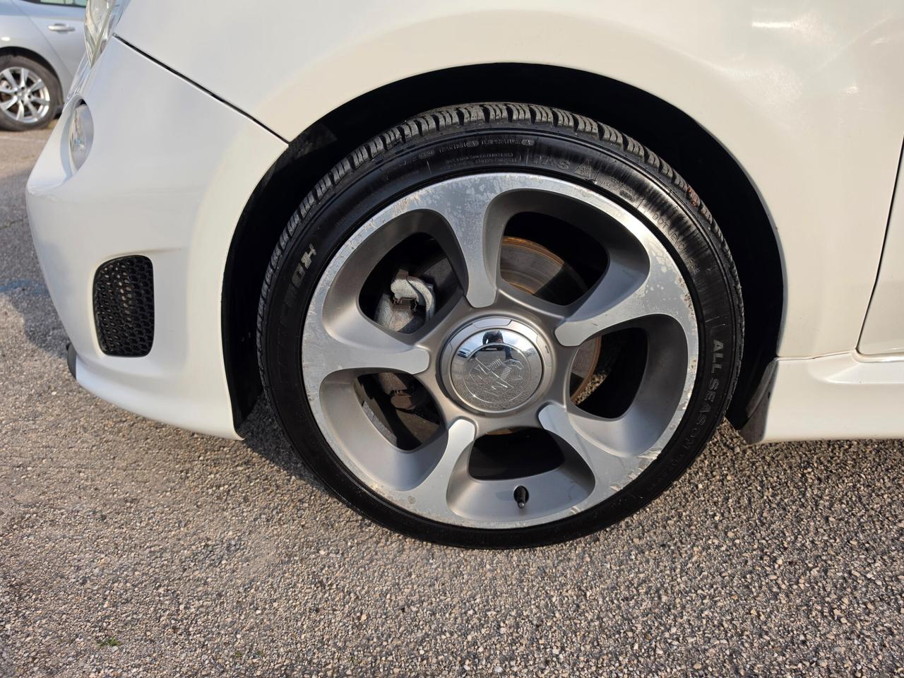 Abarth 500 C 1.4 Turbo T-Jet MTA