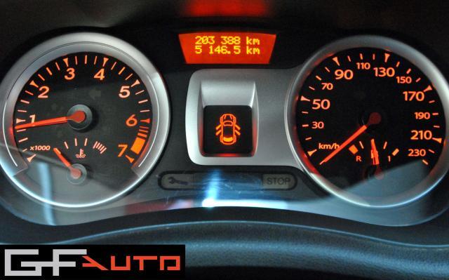 Renault Clio Clio III 2009 5p 1.2 16v Dynamique Gpl