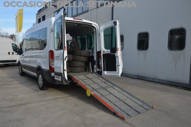 FORD Transit 9 POSTI CON PEDANA DI CARICO