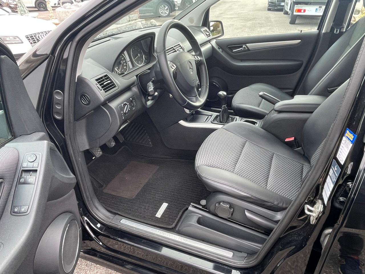 Mercedes-Benz A 160 BlueEFFICIENCY 95cv