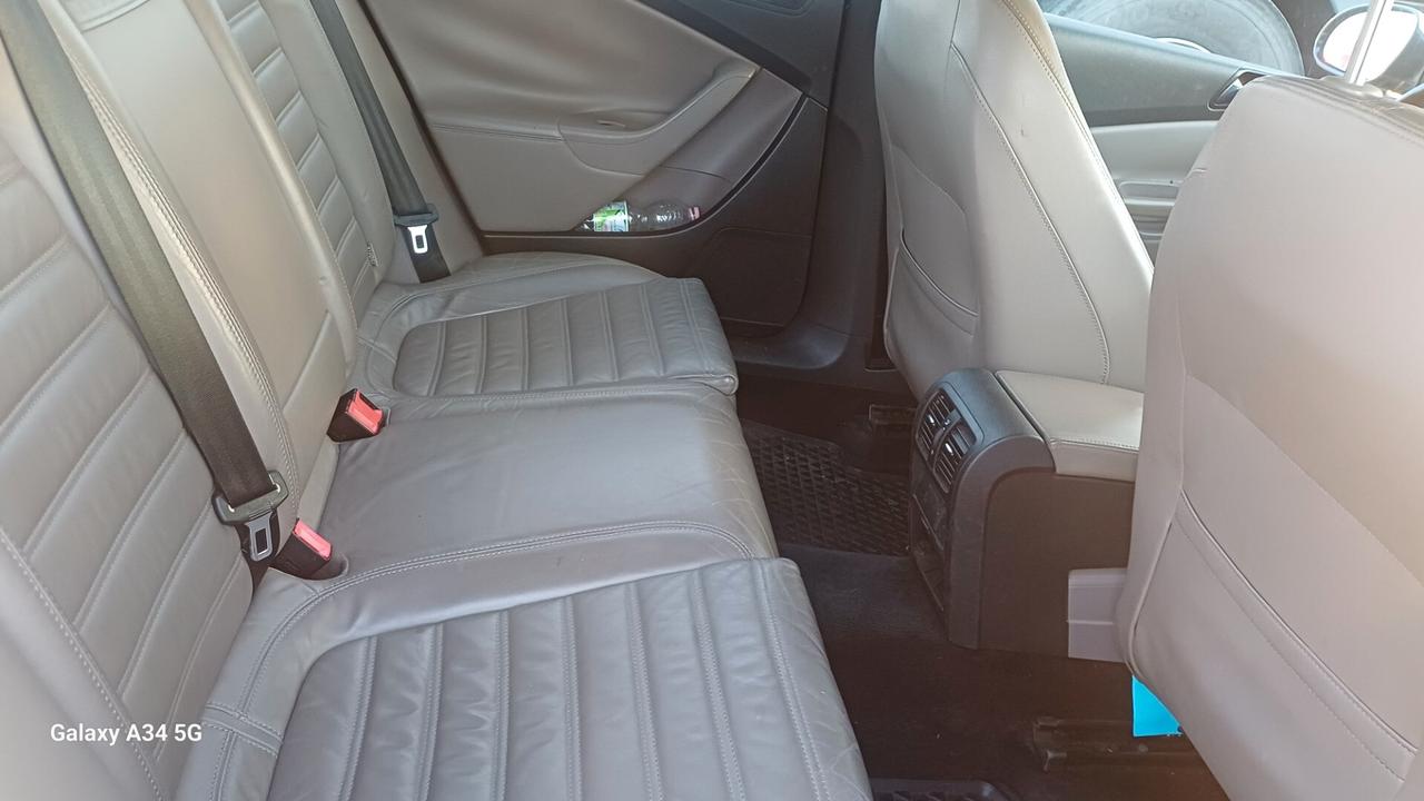 Volkswagen Passat 2.0 TDI DPF DSG Highline