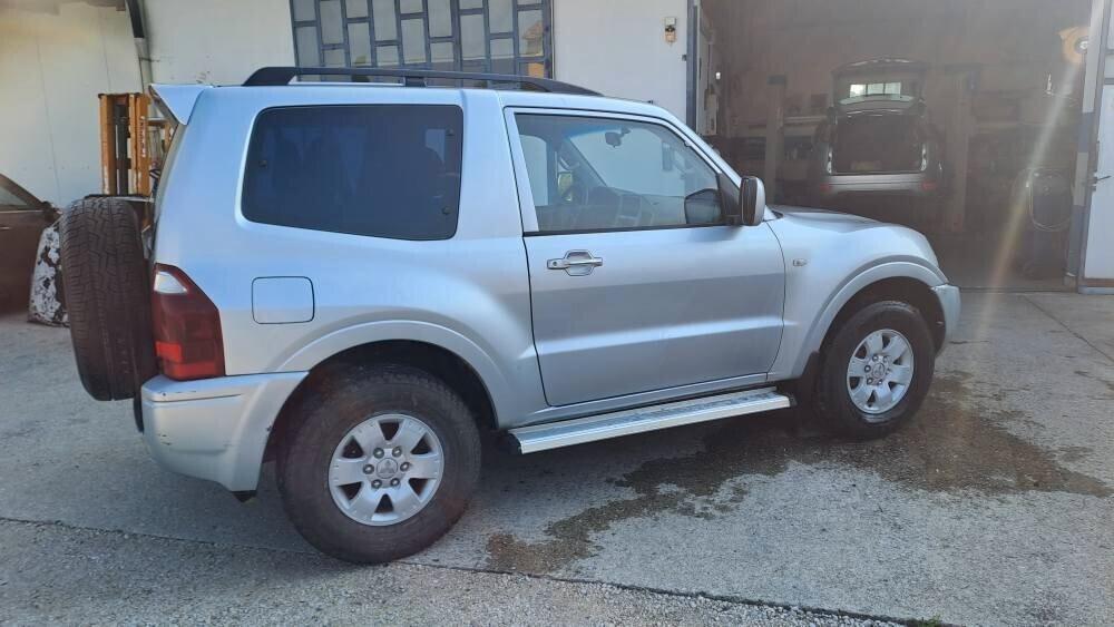 Mitsubishi Pajero 2.5 TDI 4x4 CORTO 2 differenziali bloccabili