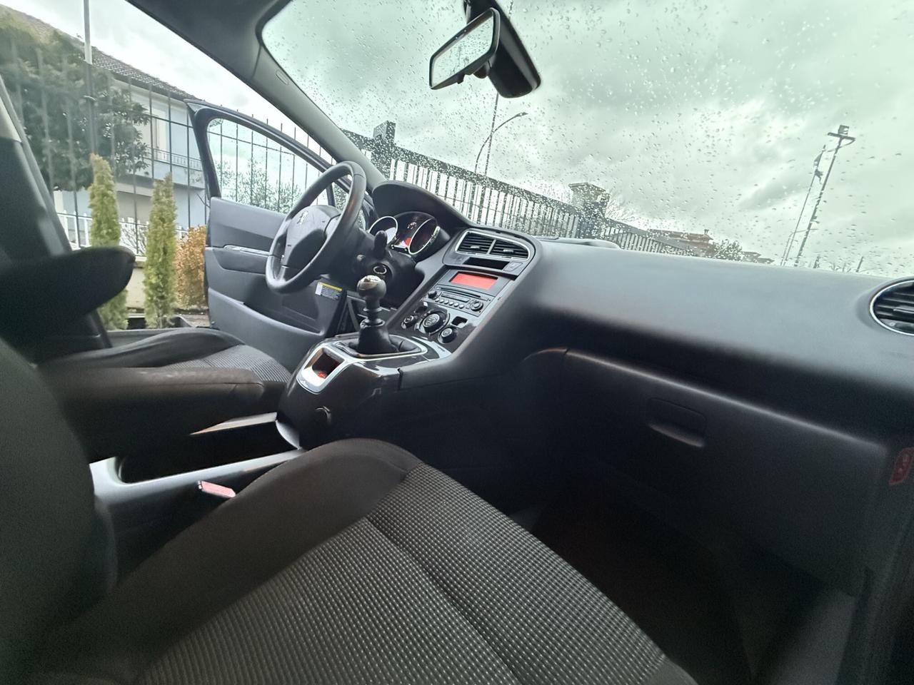 PEUGEOT 5008 1" SERIE