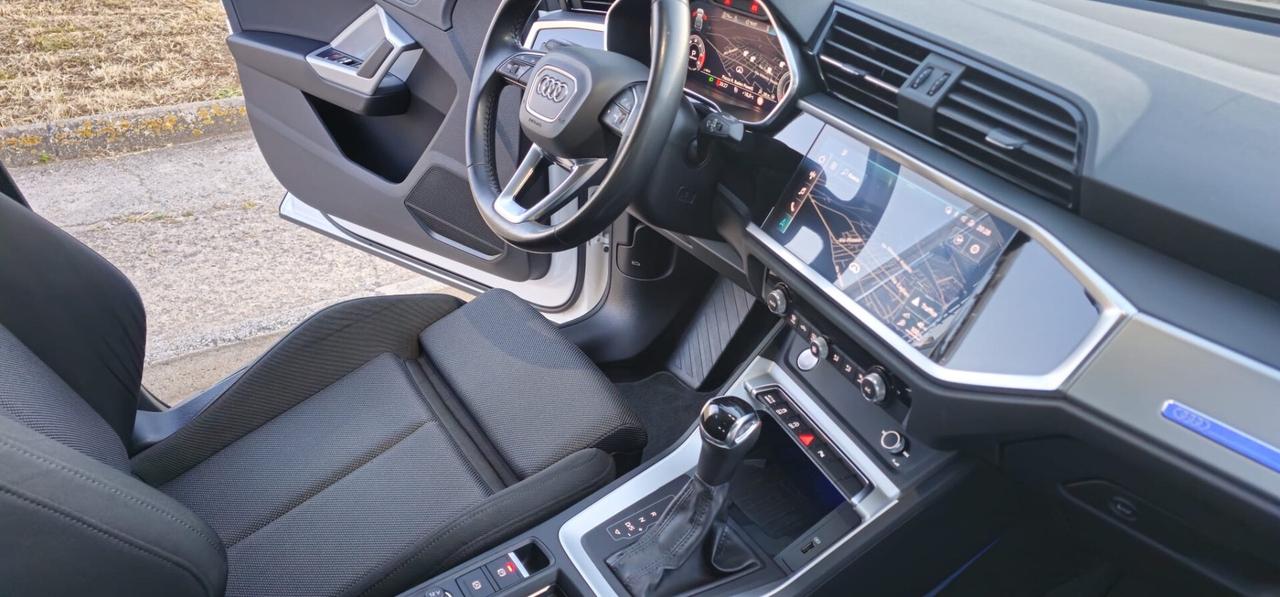 Audi Q3 35 TDI S tronic line edition