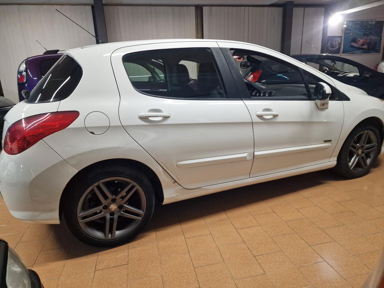 Peugeot 308 1.6 8V e-HDi 112CV Stop&Start 5p. Business