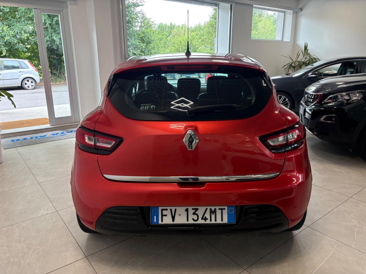 Renault Clio TCe 12V 90 CV GPL 5 porte Moschino Intens
