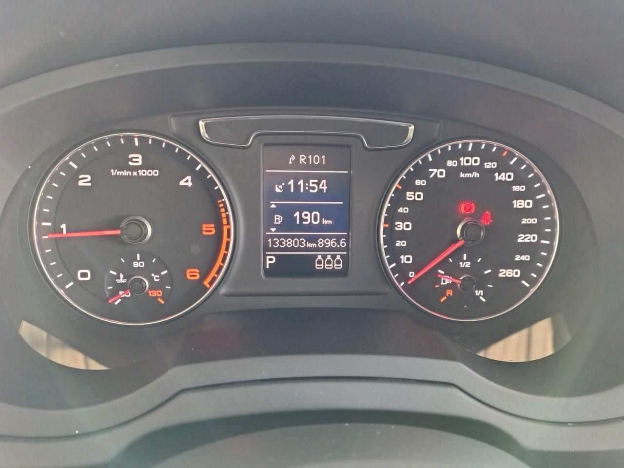 Audi Q3 2.0 TDI 120 CV S tronic Business