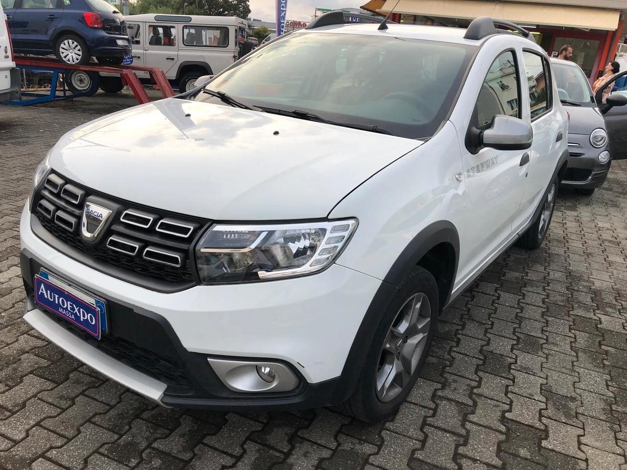 Dacia Sandero Stepway 0.9 TCe 90 CV NAVIGATORE/SENSORI PARCHEGGIO/TOUCHSCREEN GARANZIA 12 MESI RINNOVABILE FINO A 60 MESI!!!