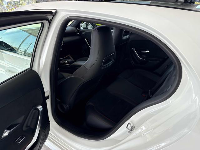 MERCEDES-BENZ A 180 d Automatic Premium