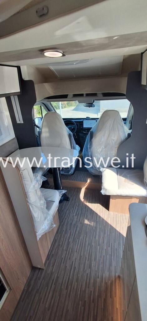 Elnagh Baron 565 camper semintegrale con letti gemelli