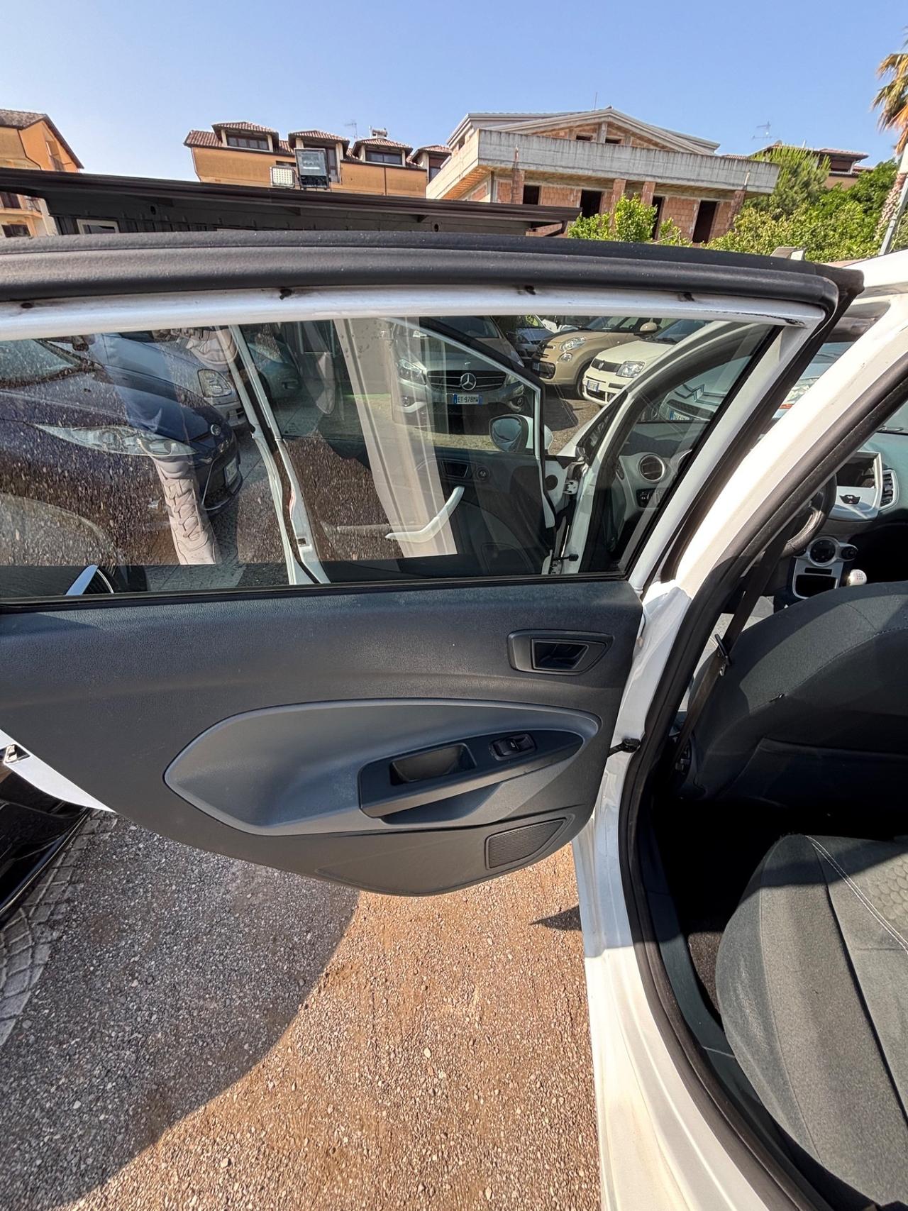 Ford Fiesta Titanium 5 porte