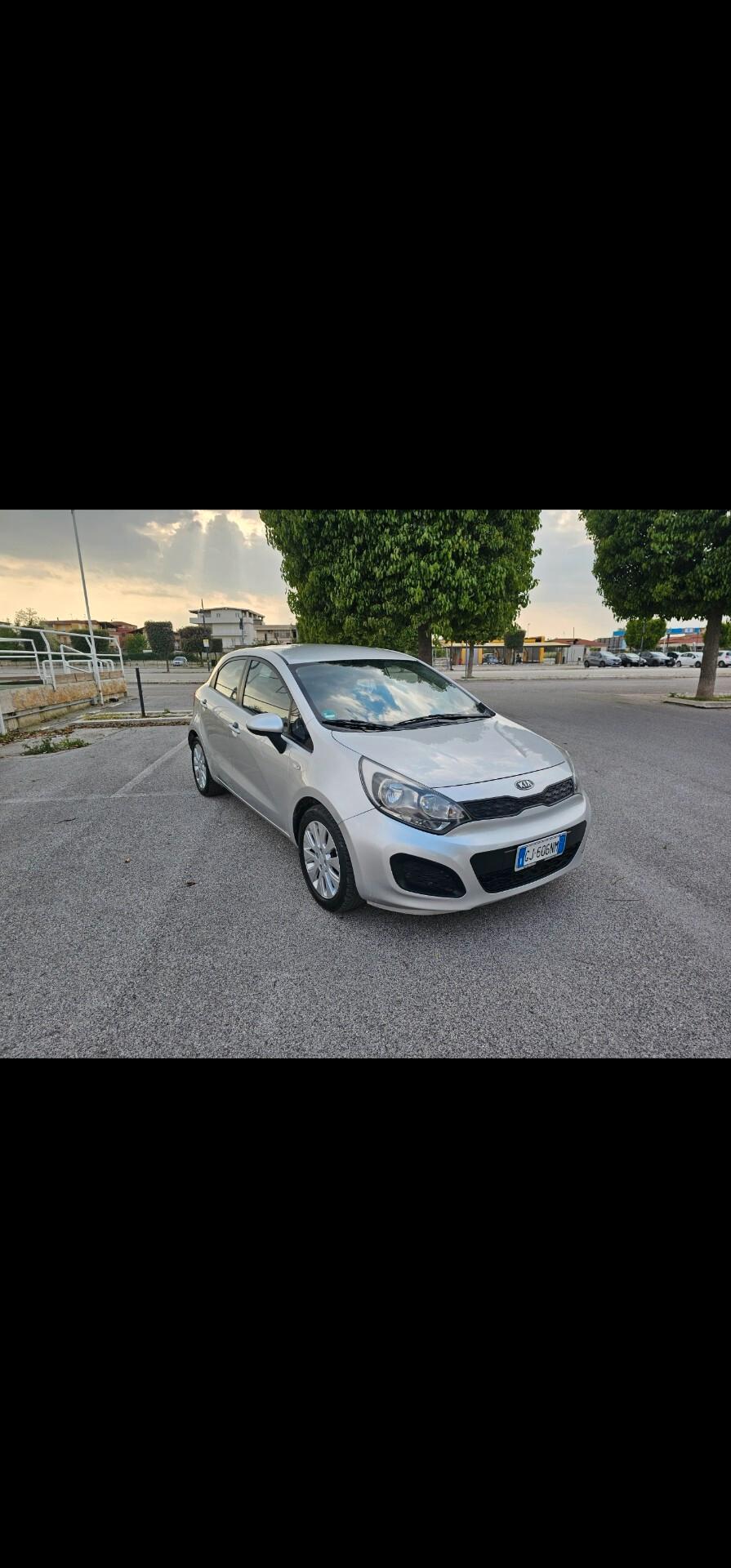 Kia Rio 1.1 CRDi WGT 5p. LX