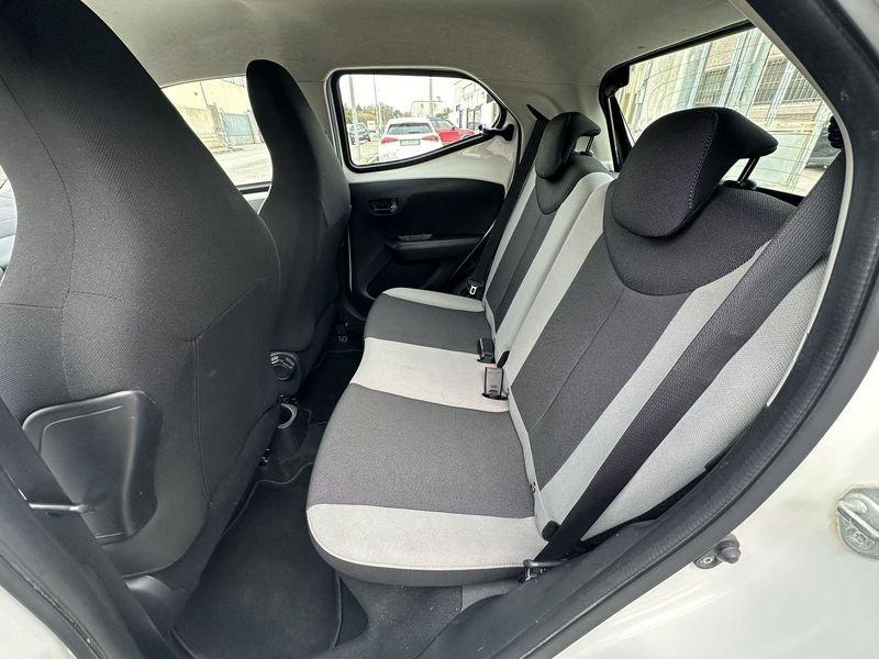 Toyota Aygo 1.0 VVT-i x-cool 5p. 69cv