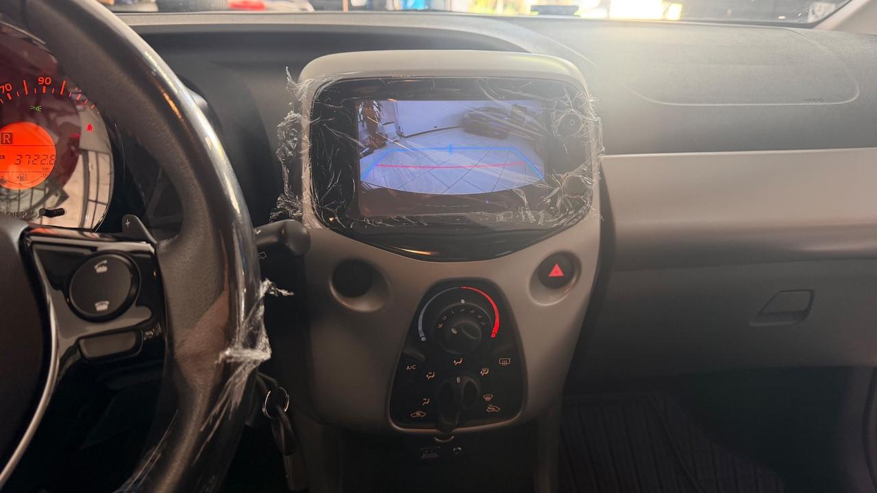 Toyota Aygo 1.0 VVT-i 69 CV 5 porte x-play automatica