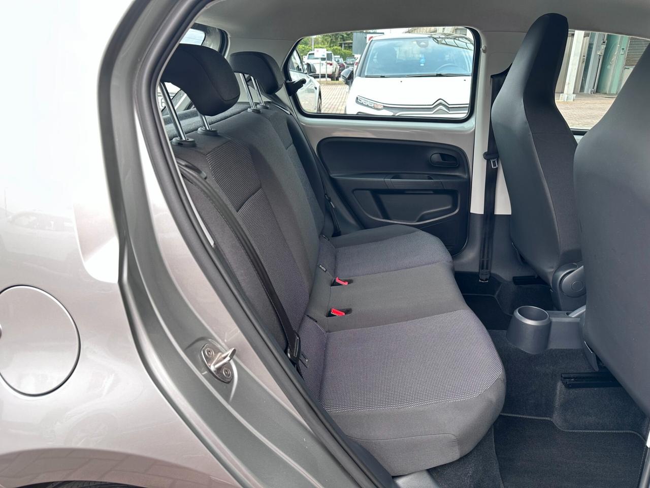 VW UP! 1.0i 60CV 5PORTE 1PROPRIETARIO NEOPATENTATI