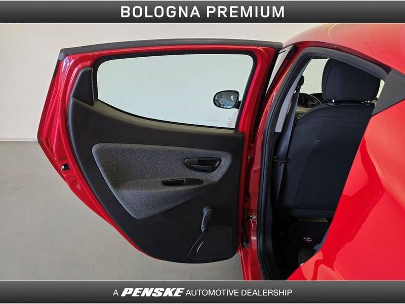 Lancia Ypsilon Ypsilon 1.0 FireFly 5 porte S&S Hybrid Silver