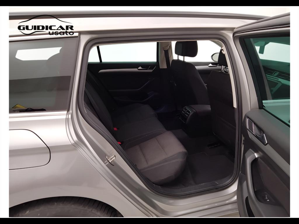 VOLKSWAGEN Passat VIII 2015 Variant - Passat Variant 2.0 tdi Business (
