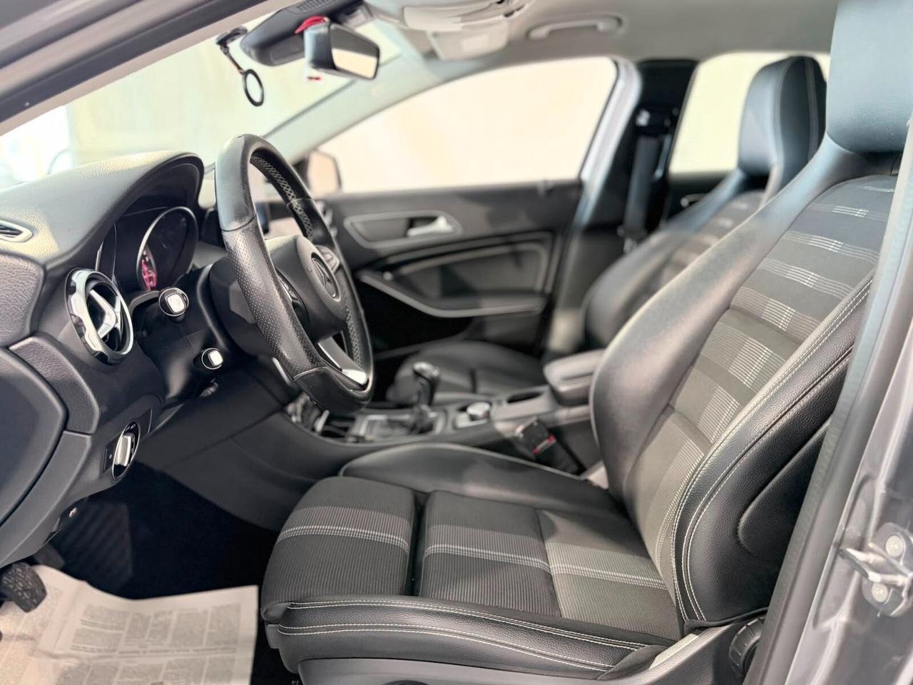MERCEDES GLA 180D PREMIUM NEOPATENTATI