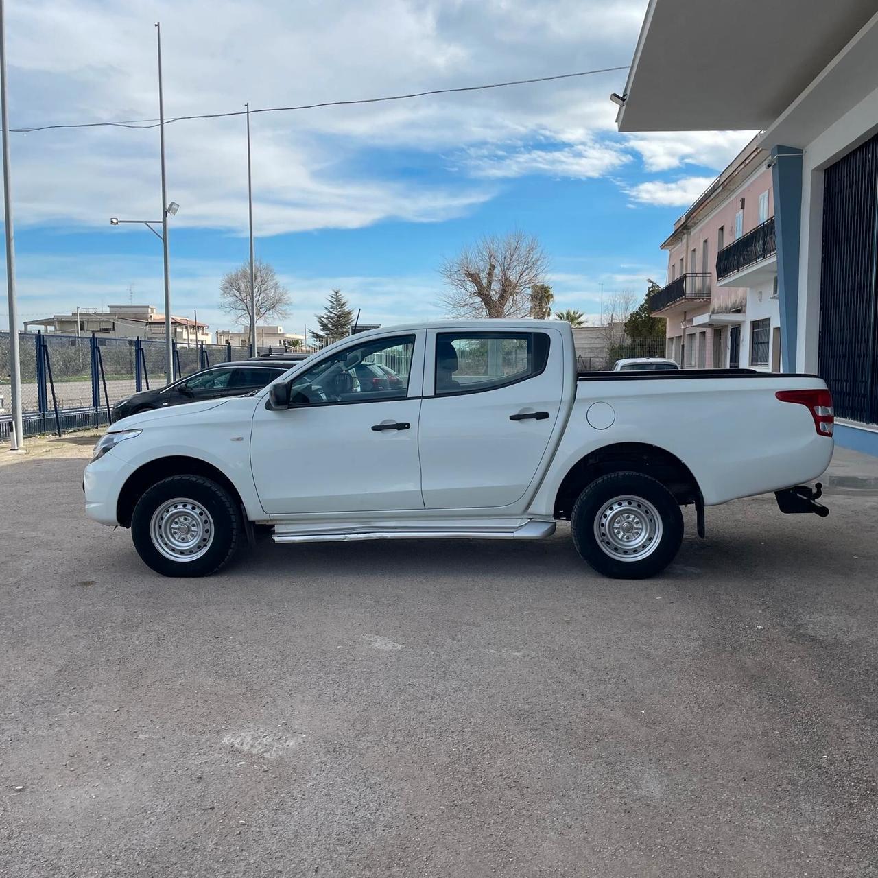 Mitsubishi L200 2.4 DI-D/154CV Double Cab Invite