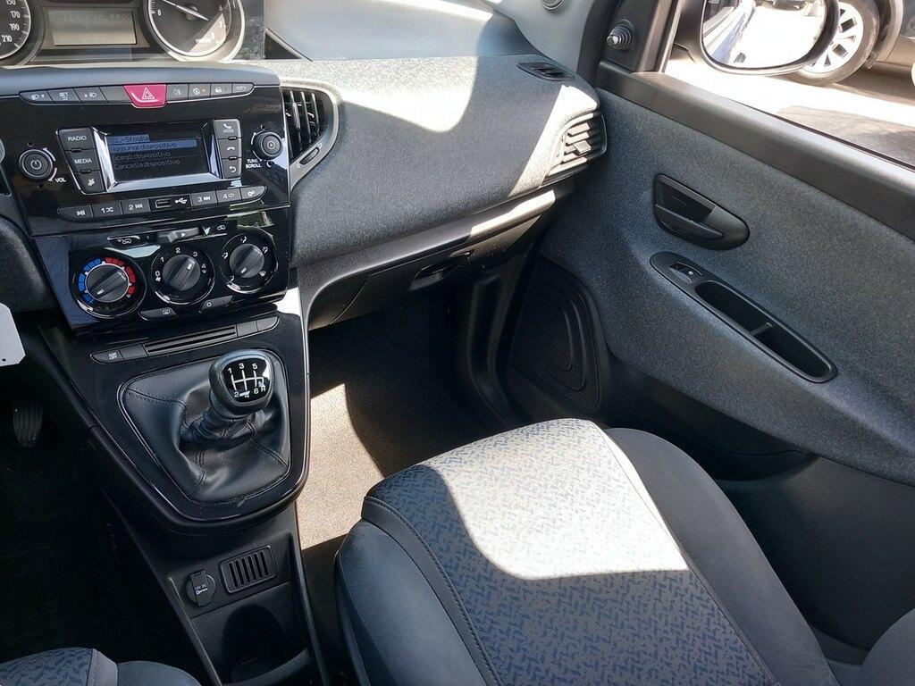 Lancia Ypsilon 5 Porte 1.0 FireFly Hybrid Silver