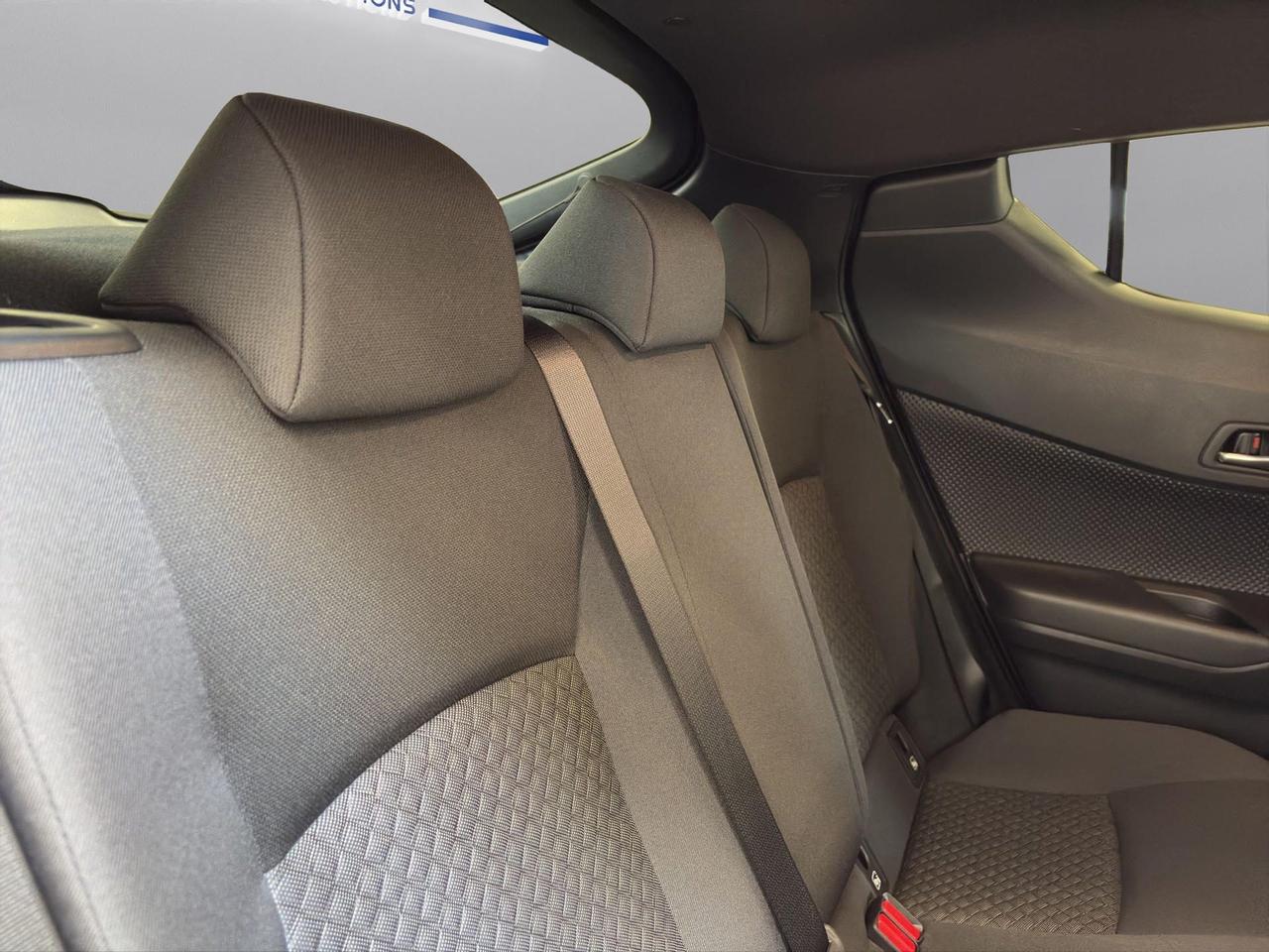 Toyota C-HR 2.0h More Business e-cvt