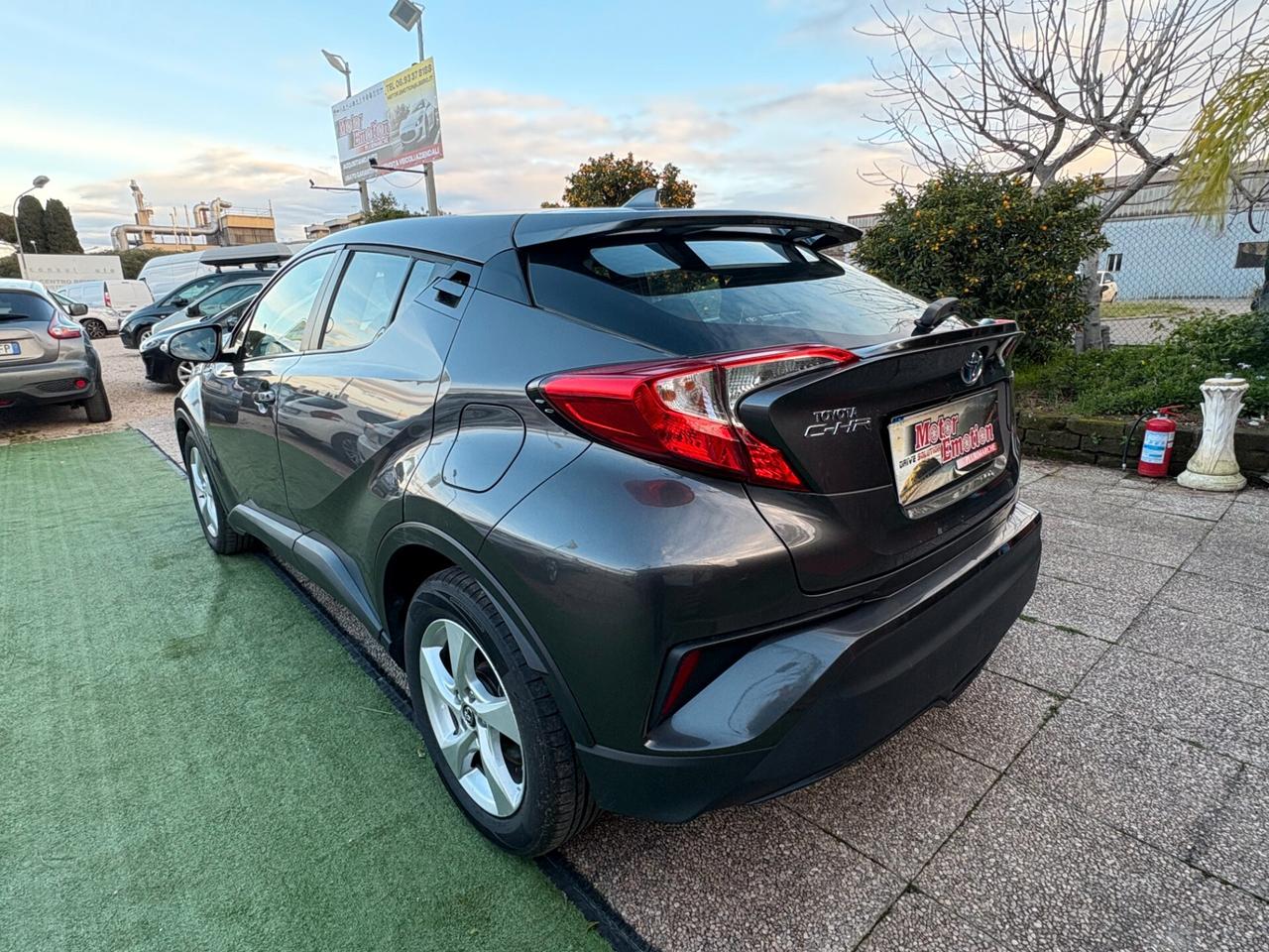 Toyota C-HR 1.8 Hybrid E-CVT Active