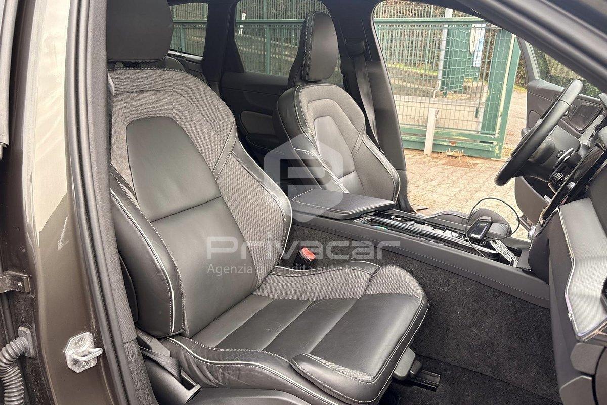 VOLVO XC60 B4 Geartronic R-design