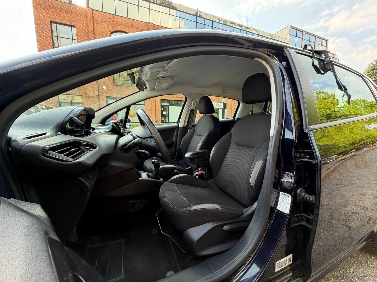 Peugeot 208 1.6 bluehdi Allure 75cv 5p CINGHIA SOSTITUITA