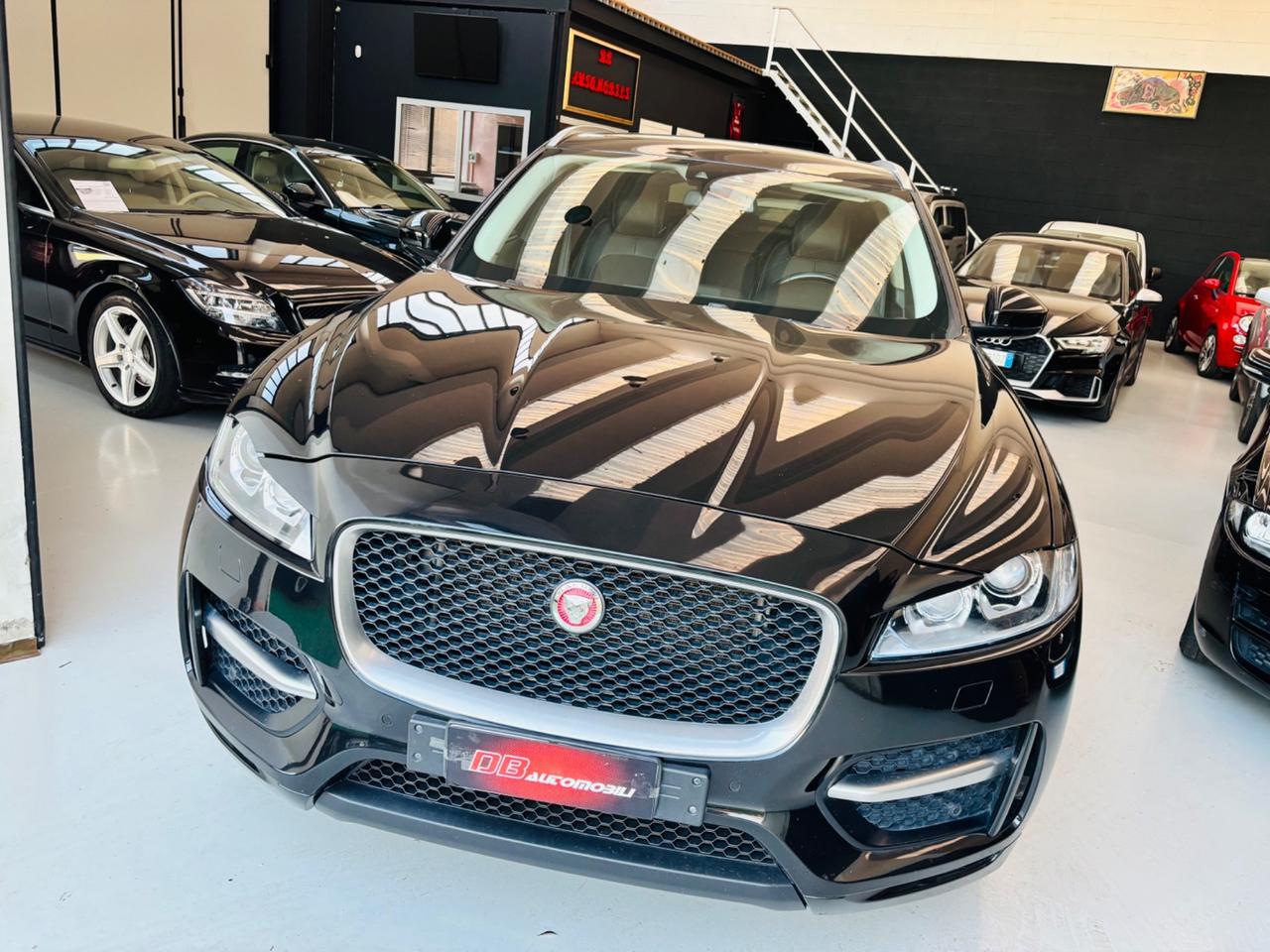 Jaguar F-Pace 2.0 D 180 CV AWD R-Sport