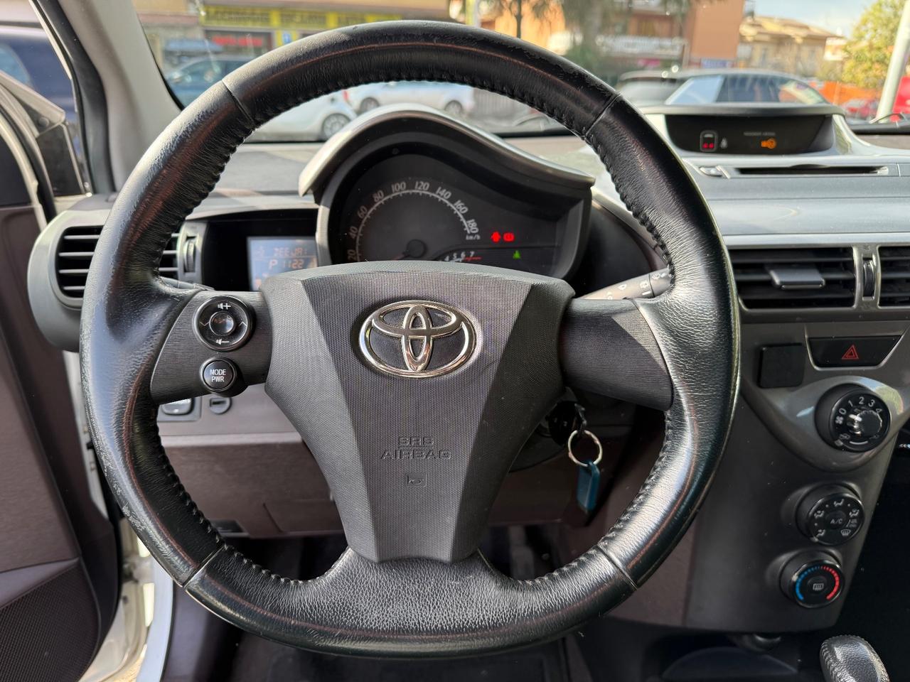 Toyota iQ 1.0 Sol AUTOMATICA