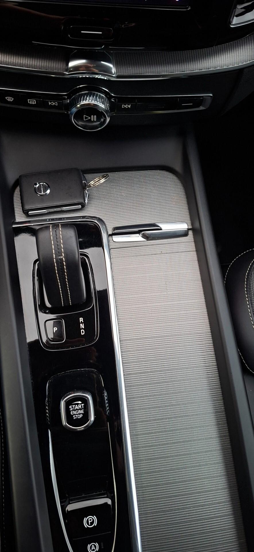 Volvo XC 60 2.0 B4 (d) Inscription