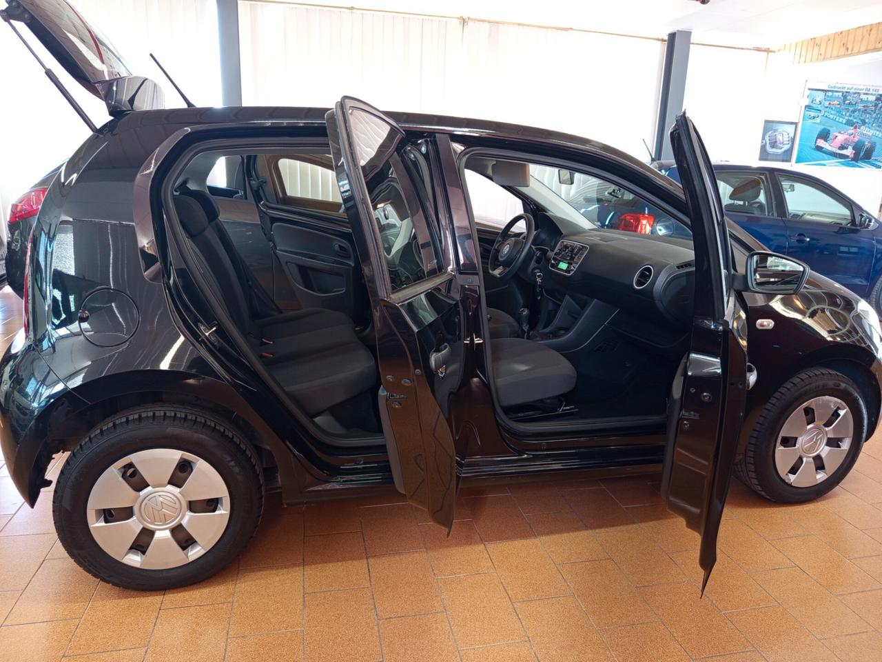 Volkswagen up! 1.0 5p. move ok neopatentati