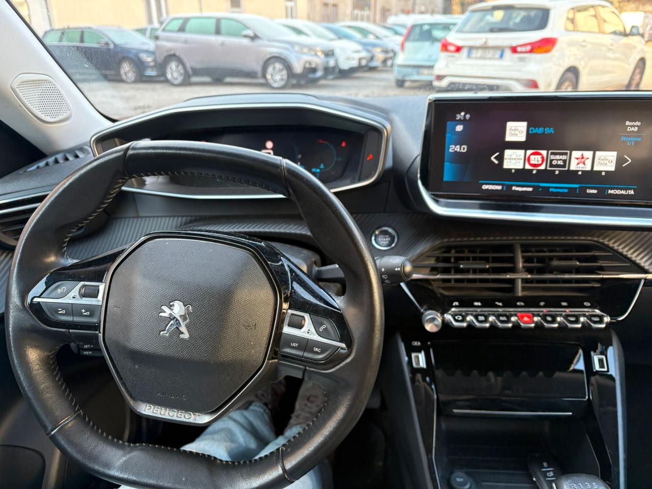 Peugeot 2008 Allure 2020 – Benzina, Unico Proprietario, Garanzia 12 Mesi!