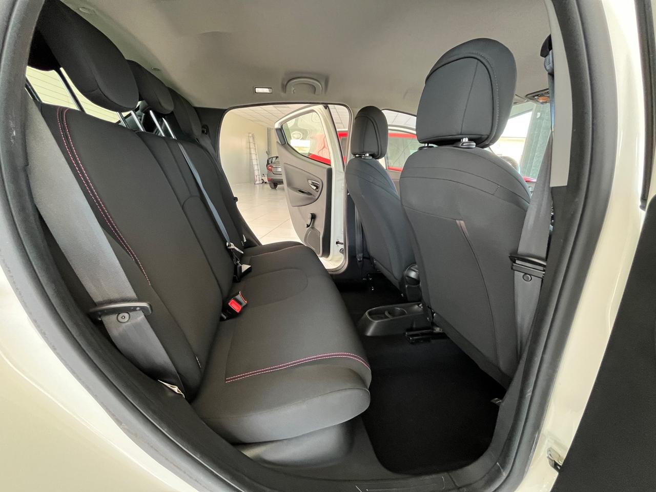 Lancia Ypsilon 1.2 69 CV 5 porte 111000 km