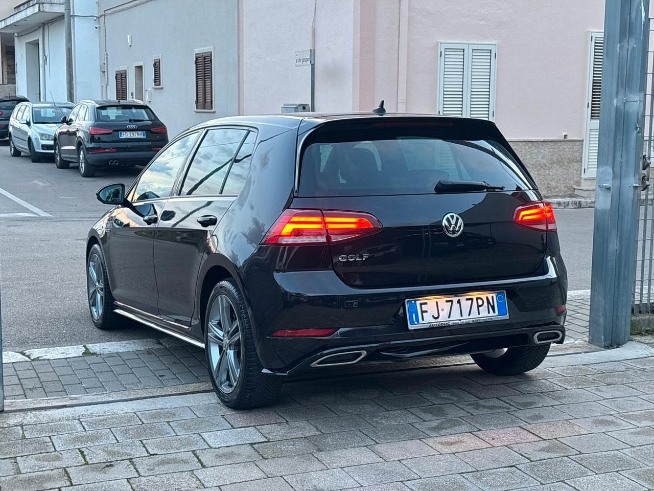 Volkswagen Golf 1.6 TDI 115cv R line - 2017