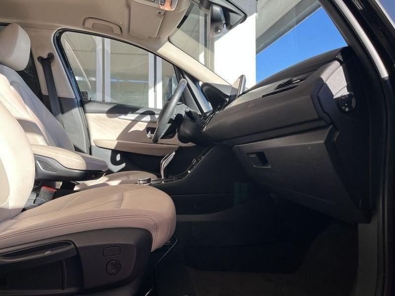 BMW Serie 2 Active Tourer 218d xDrive Active Tourer Advantage aut.