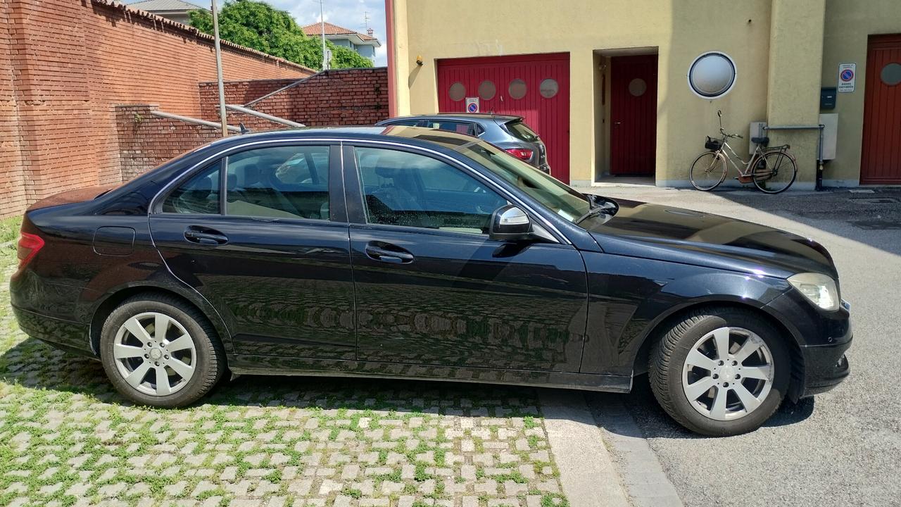 Mercedes-benz C 220 C 220 CDI BlueEFFICIENCY Avantgarde