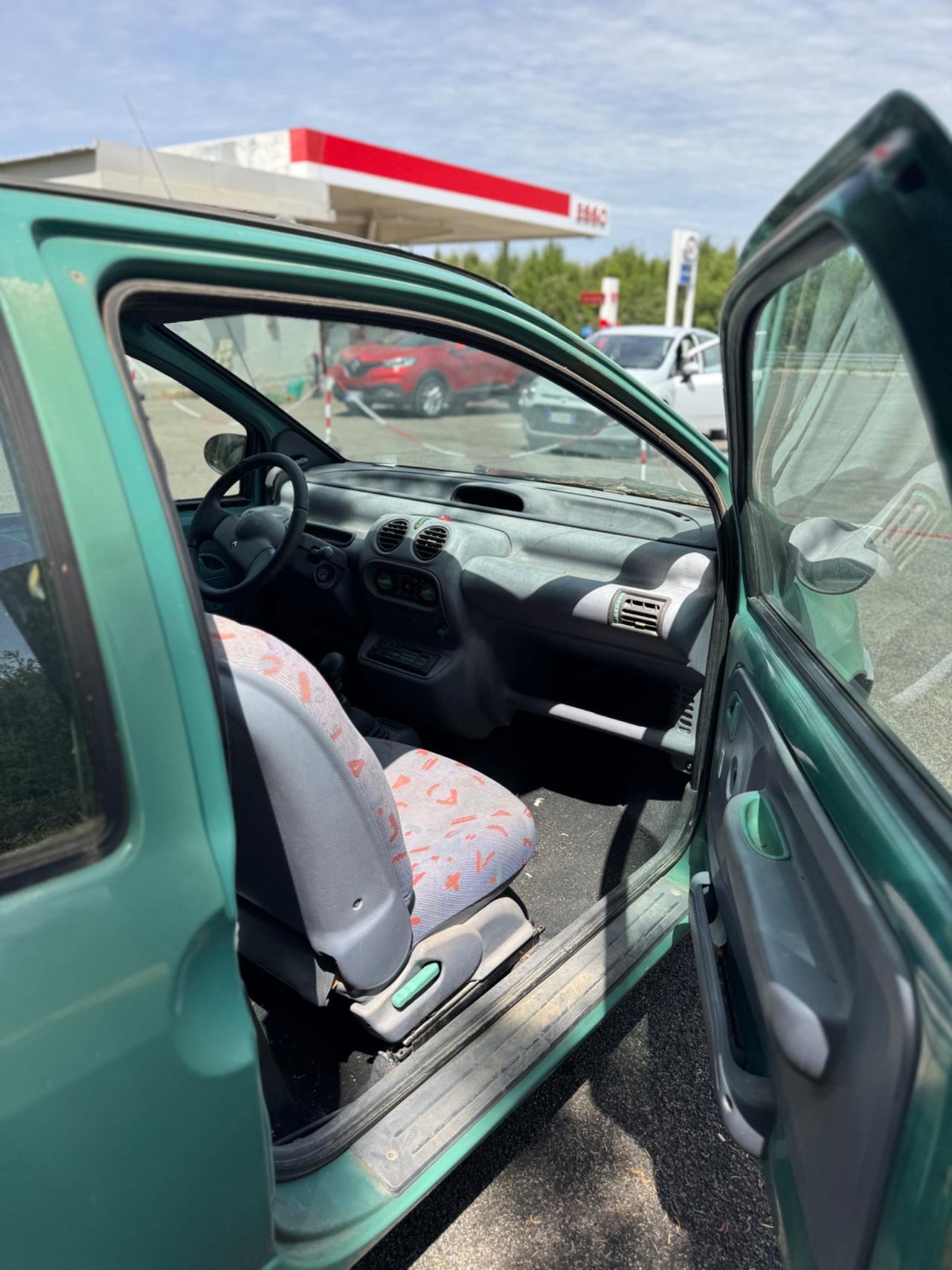 Renault Twingo 1.2i cat Base (1239cc)