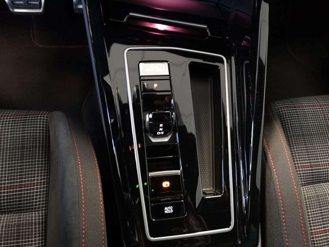 Volkswagen Golf GTI 2.0 TSI DSG MATRIX ACC DCC