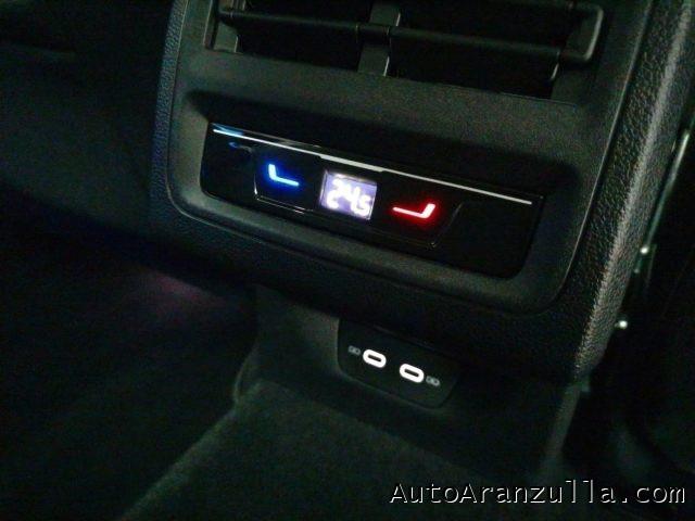VOLKSWAGEN Golf 8 2.0 TSI 245CV DSG GTI Navi Fari IQ. Performance