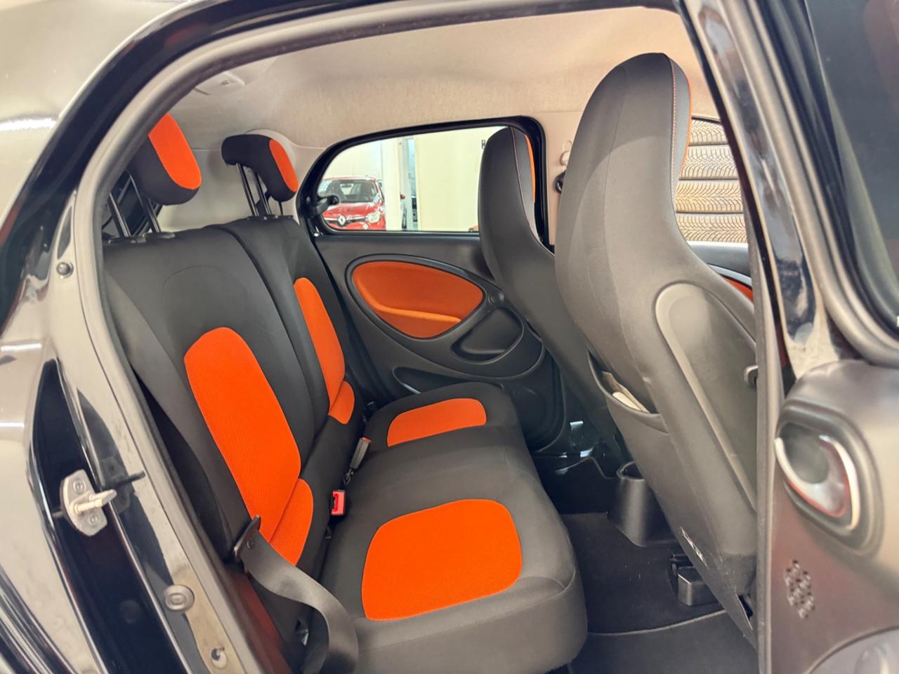 Smart ForFour 70 1.0 Passion Unipro Edition