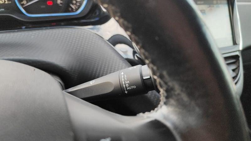 Peugeot 2008 BlueHDi 100 Allure