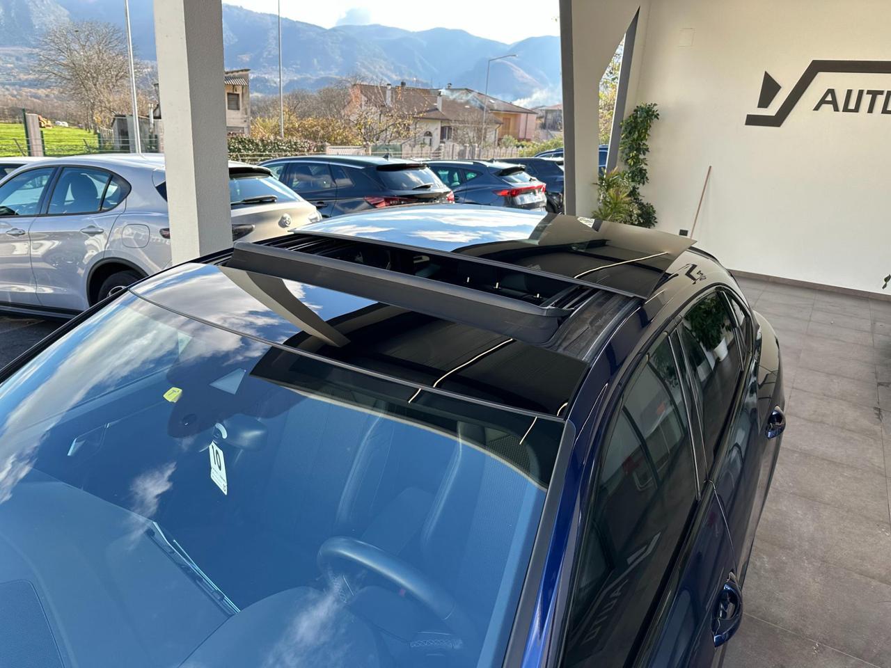 Audi Q3 Sportback 35 2.0 tdi Identity Black s-tronic