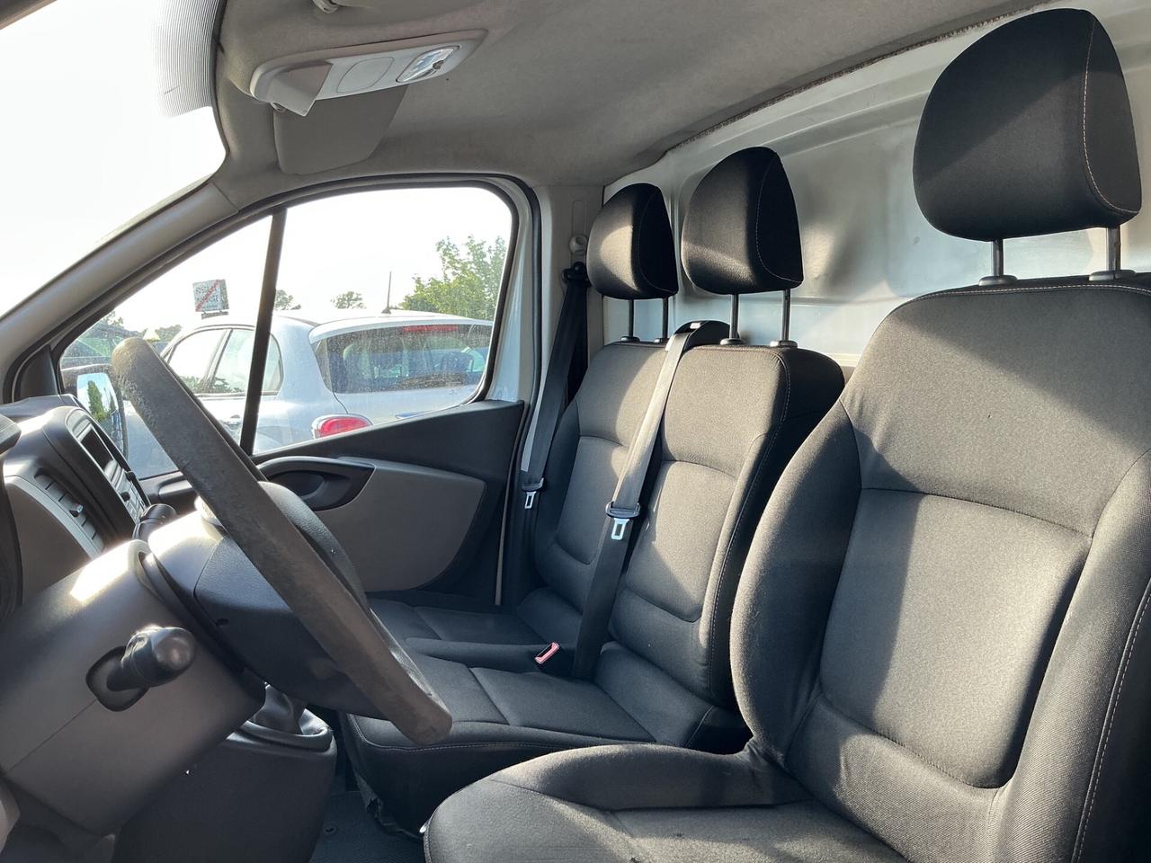 Renault Trafic T29 1.6 Diesel Neopatentati 3 posti
