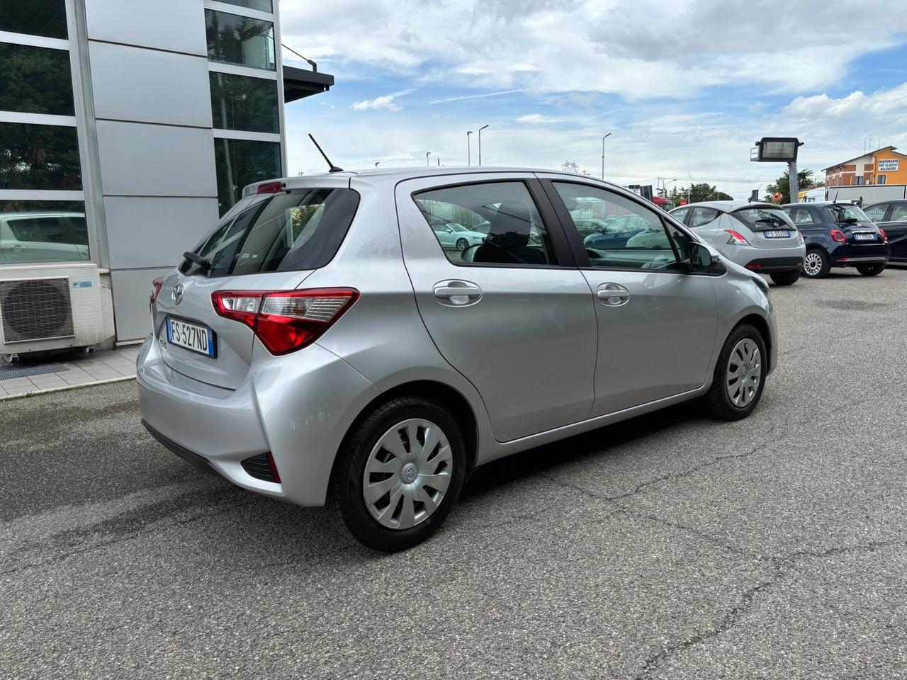 Toyota Yaris 1.0 72 CV 5 porte Cool GPL - 2019