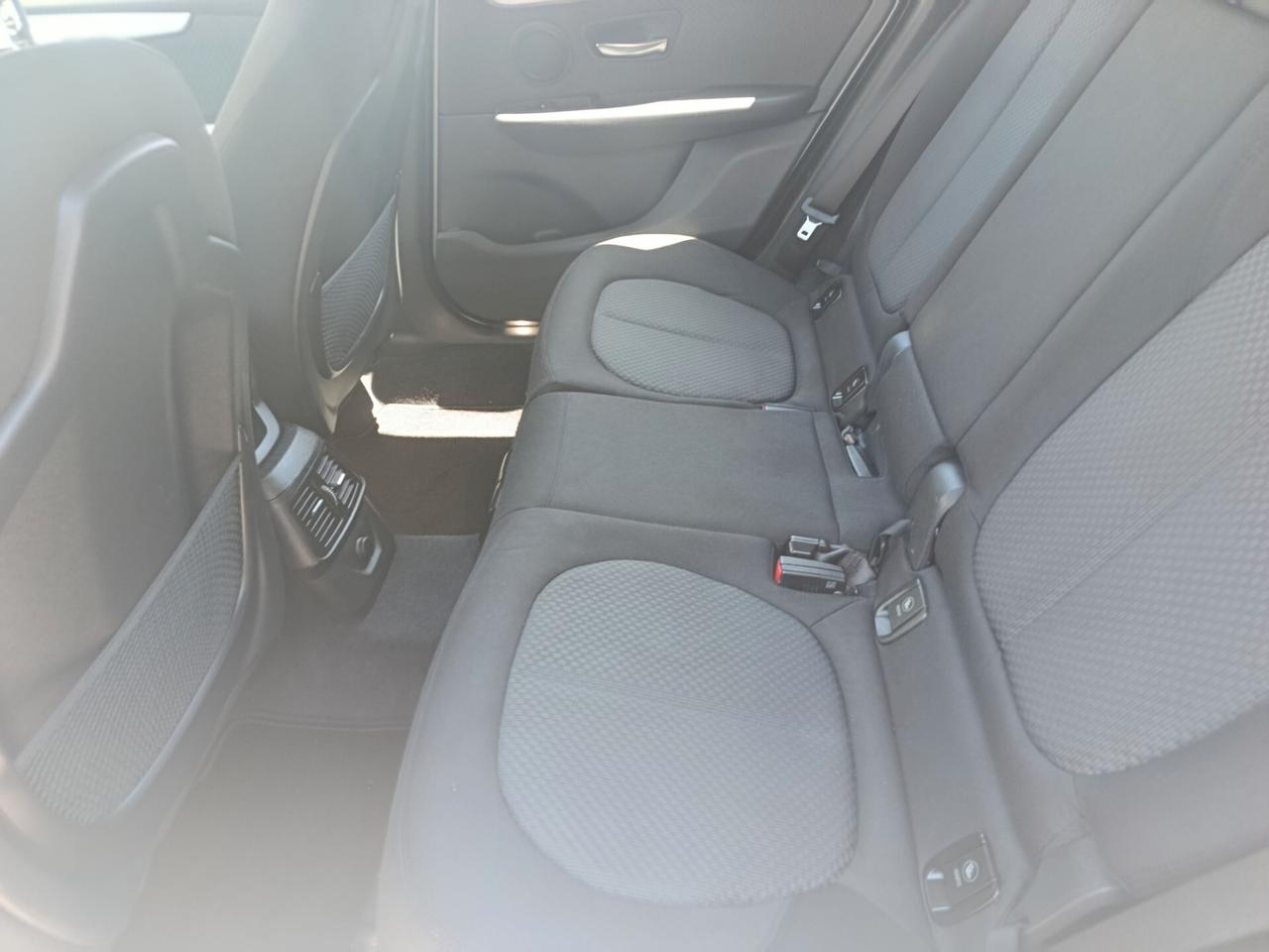 Bmw 2er Active Tourer 218d Advantage