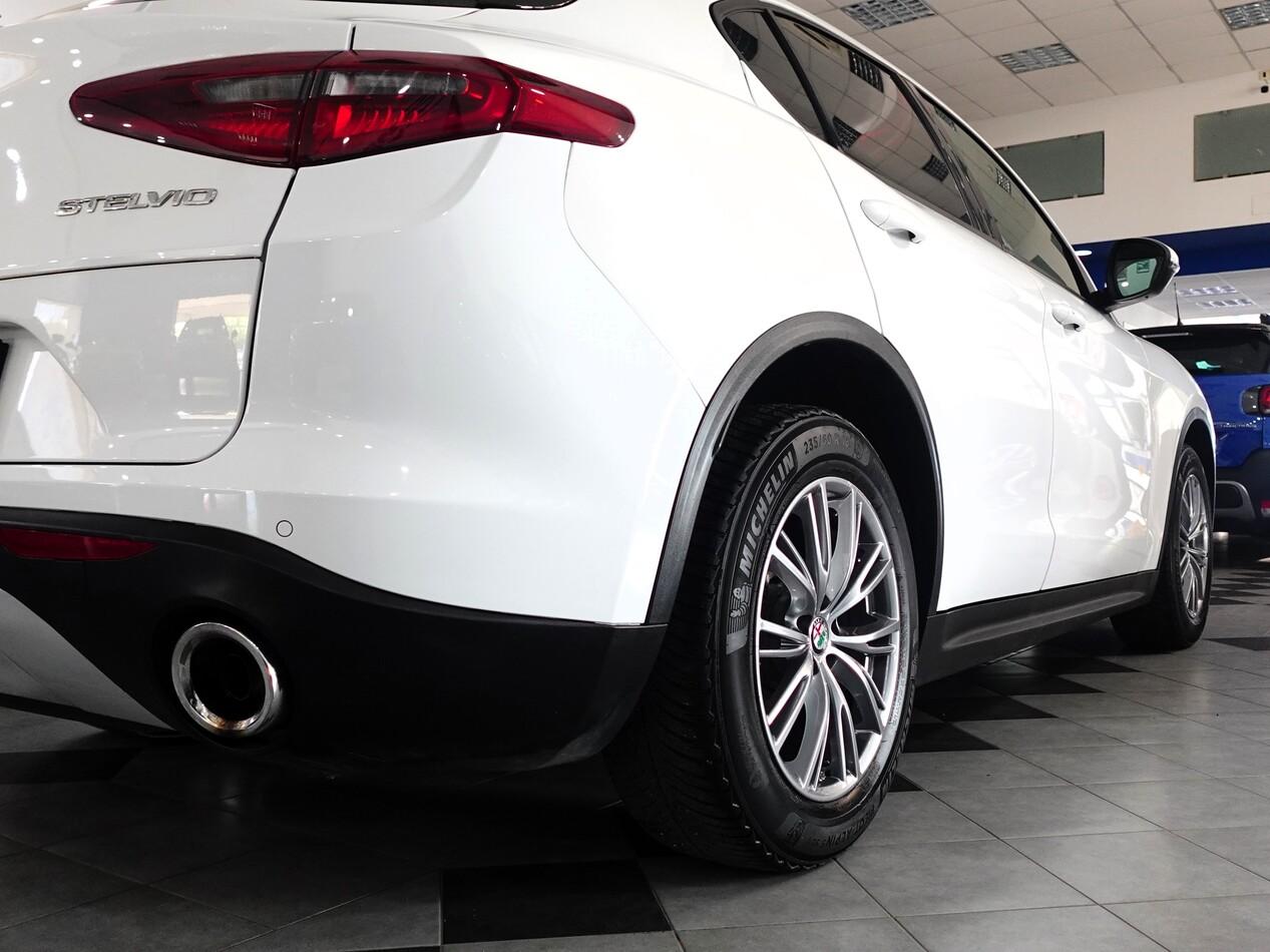 Alfa Romeo Stelvio 2.2 MJT 190 CV AT8 Q4 BUSINESS