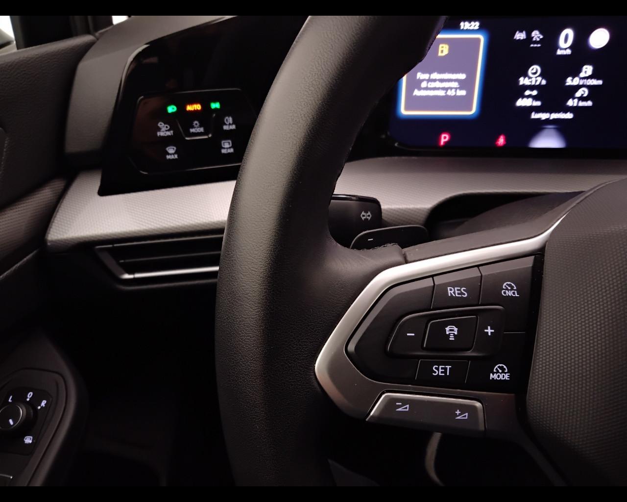 VOLKSWAGEN Golf VIII 2024 - Golf 2.0 tdi Life 150cv dsg